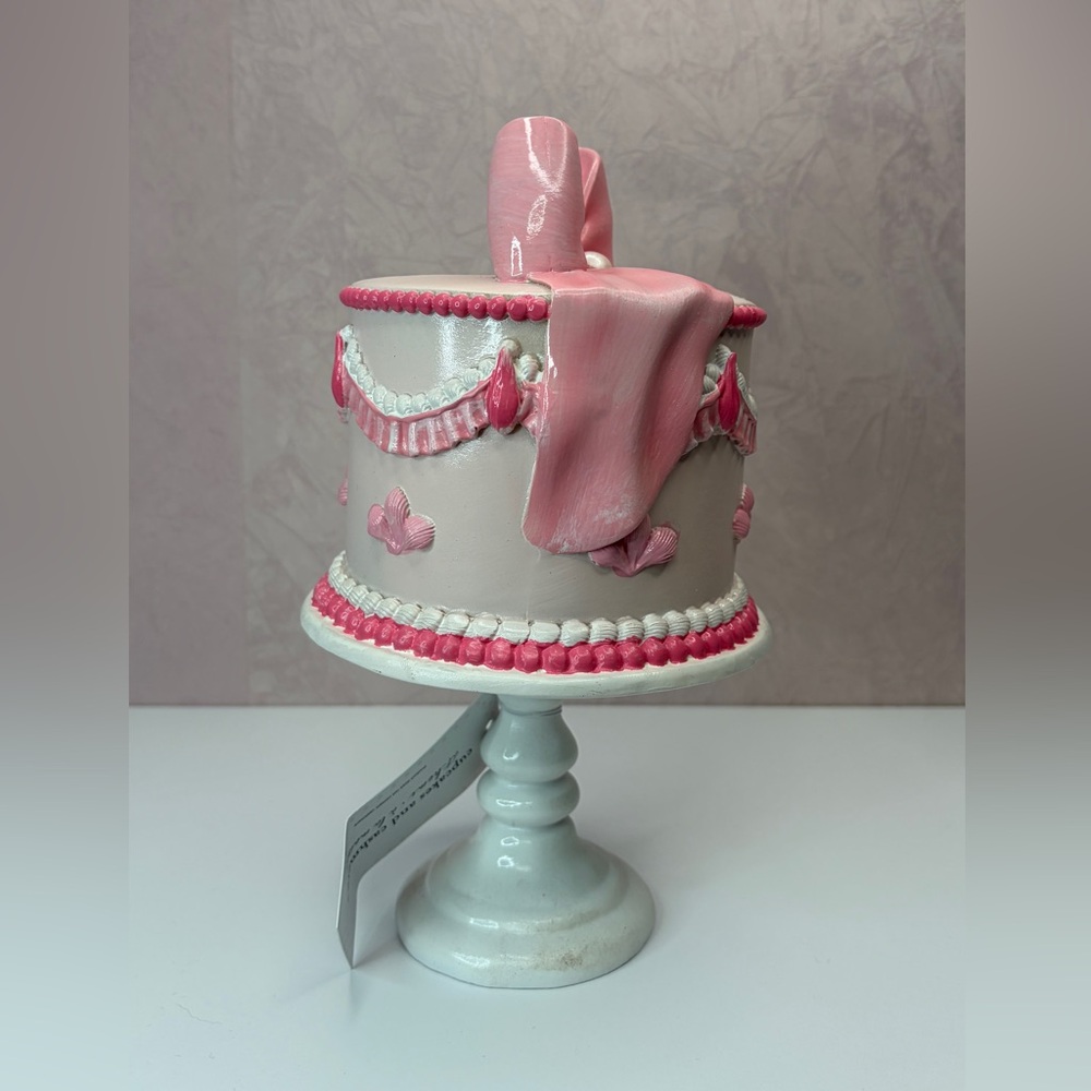 Cupcakes and Cashmere Pink and White Decorative Cake with Bow - Picture 13 of 14